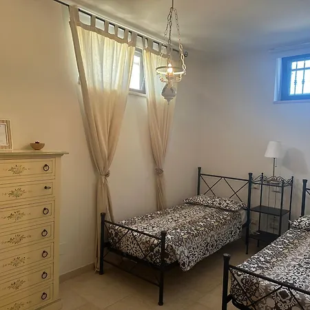 Lichiantidde Home&breakfast 2* أوستوني